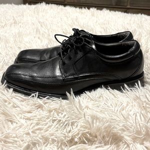 Dress shoes